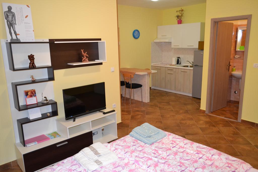 Abba Apartments Мали-Лошинь Экстерьер фото