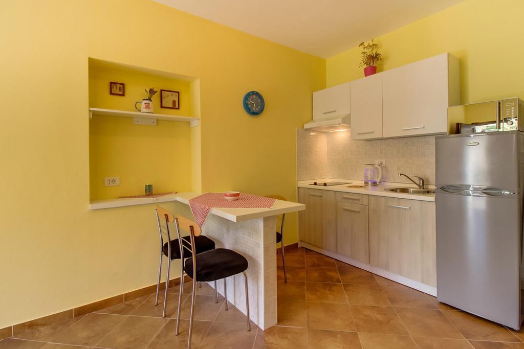 Abba Apartments Мали-Лошинь Экстерьер фото