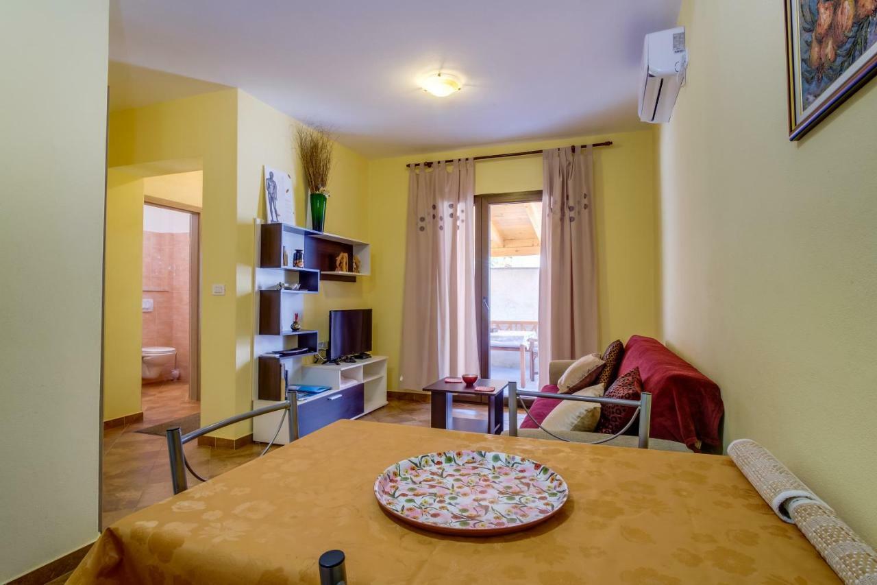 Abba Apartments Мали-Лошинь Экстерьер фото