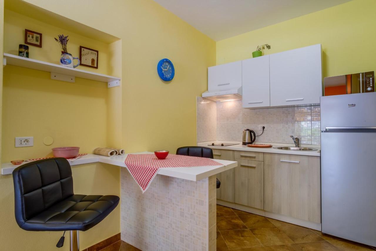Abba Apartments Мали-Лошинь Экстерьер фото